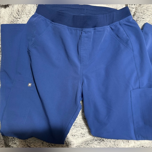 Figs Bottom - Picture 3 of 6